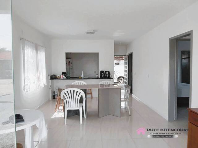 Casa para Venda em Balneário Barra do Sul - 4