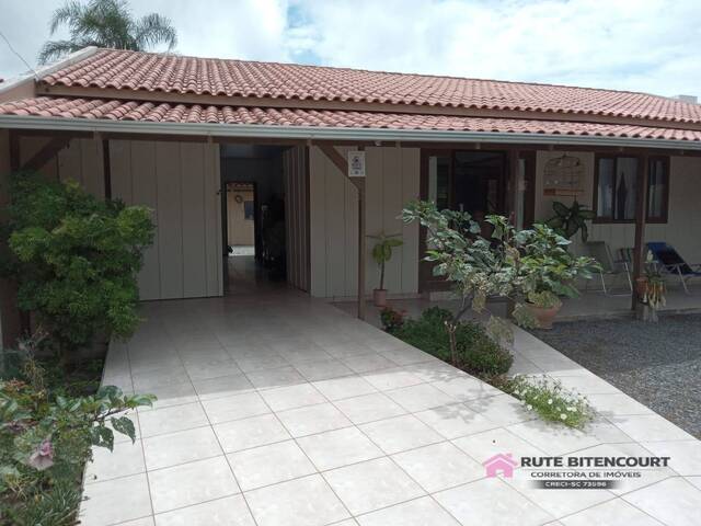 #7 - Casa para Venda em Balneário Barra do Sul - SC