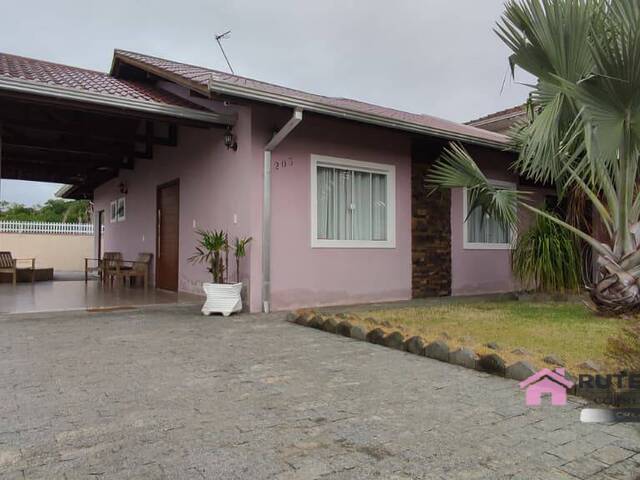 Casa para Venda em Balneário Barra do Sul - 3